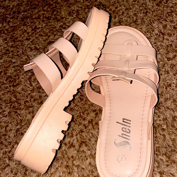 Pale pink .Super cute find from shein seasons ago. *Very Comfortable* - Picture 2 of 2